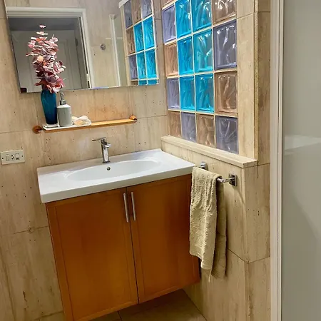 Casa Venezuela Con Piscina Climatizada Y Privada Nyaraló