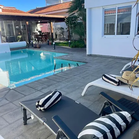 Casa Venezuela Con Piscina Climatizada Y Privada Los Realejos